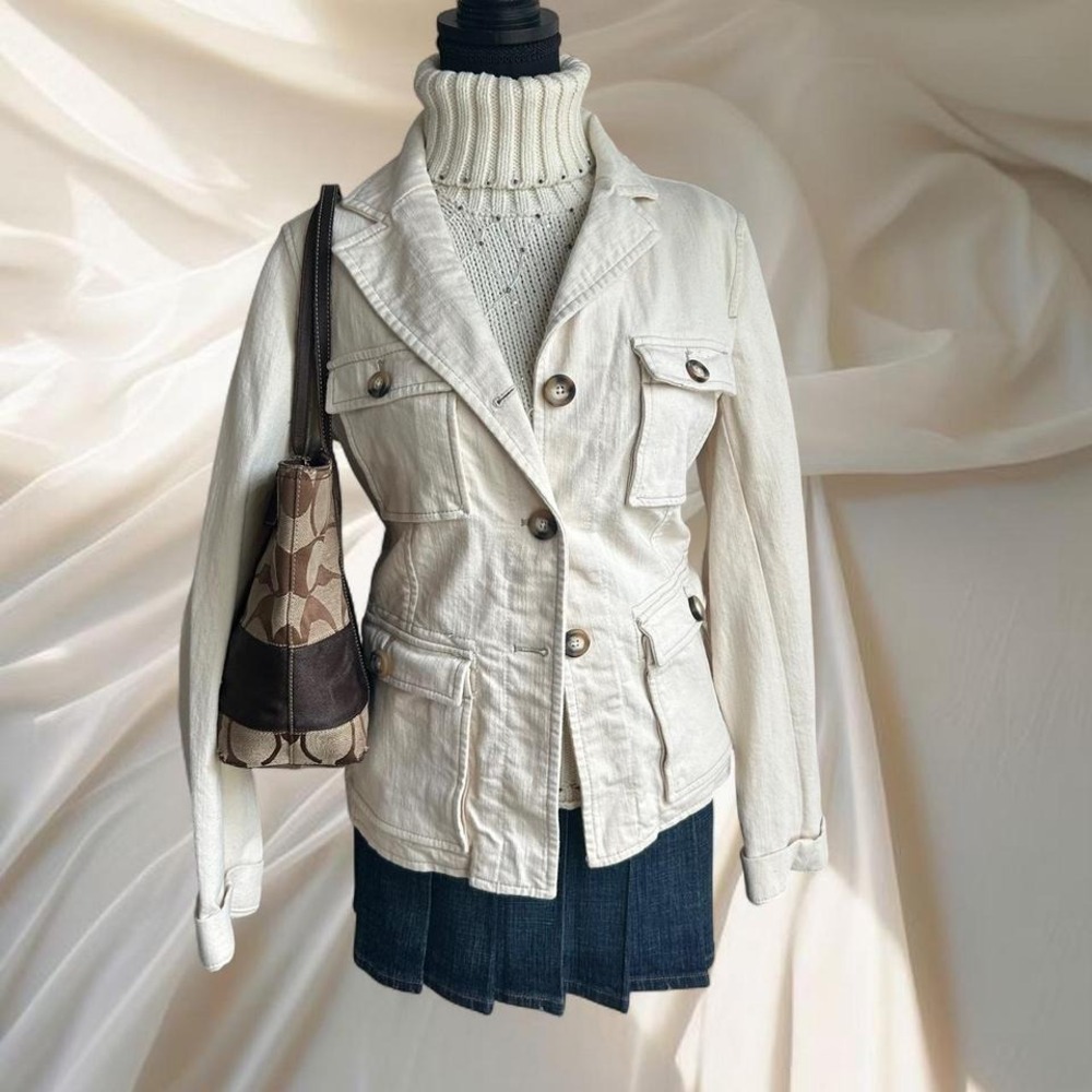 Y2K Cotton Cream Gap denim jacket with cargo pockets
